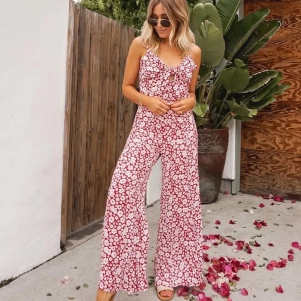 Auguste sz 4 Mila Palms jumpsuit in red floral keyhole front thin straps VGUC